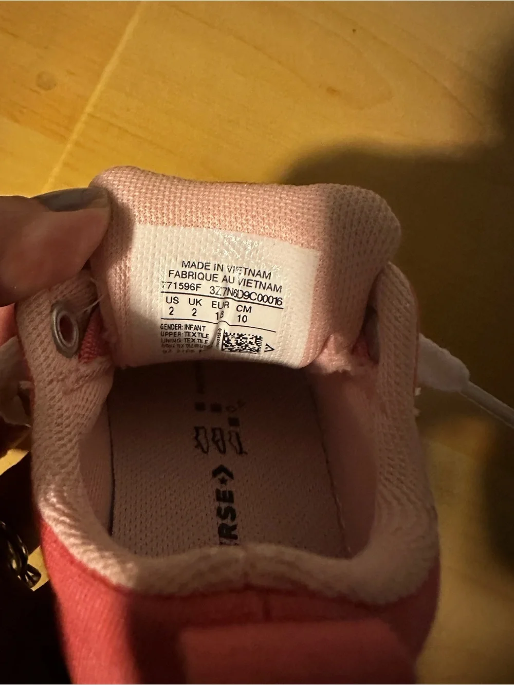 Converse bright pink